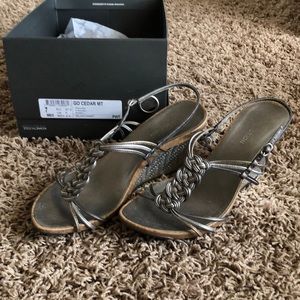 🎀🎀Kenneth Cole Pewter Braided Wedges🎀🎀